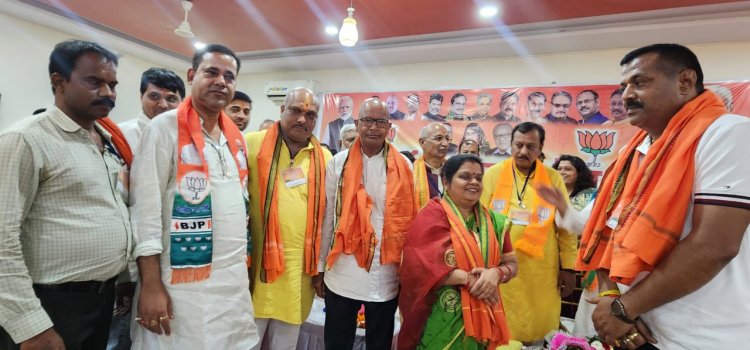 नेताओं ने कार्यकर्ताओं में भरा जोश, सैकड़ों हुए BJP में शामिल