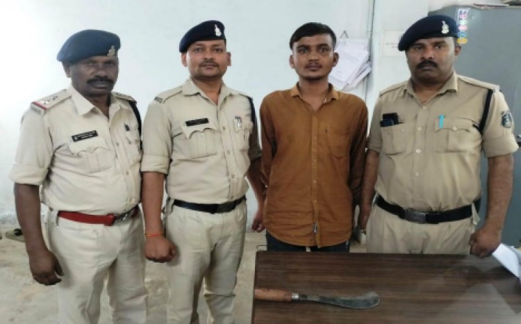 मुक्तिधाम के पास राहगीरों को चापड़ दिखाकर धमकाने वाले आरोपी पुलिस गिरफ्त में