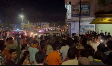 तेज रफ्तार ट्रक ने 3 साल के मासूम को रौंदा, अक्रोशित लोगों ने डोंगरगढ़-महाराष्ट्र हाईवे में किया चक्का जाम