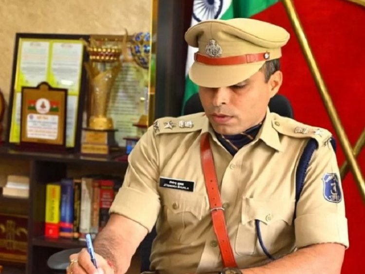 दुर्ग SP ने ट्रक रोककर रुपए मांगने वाले हेड कांस्टेबल और कार्य में लापरवाही पर आरक्षक को किया निलंबित