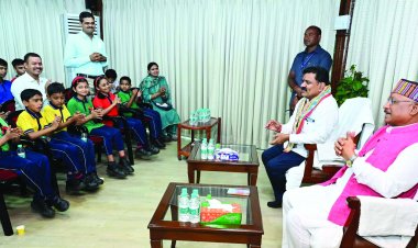 पुलिसवालों के बच्चों को स्कूल जाने मिली बस,  बच्चों ने कहा- थैंक यू CM