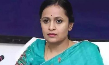 निलंबित आईएएस रानू साहू और दीपेश टांक को मिली अंतरिम जमानत, जेल से बाहर आते ही हो सकते है गिरफ्तार