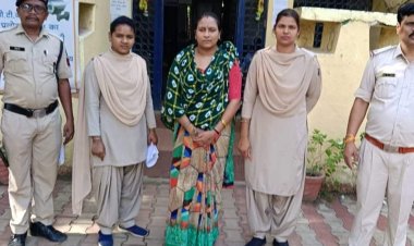 सेक्स और बलात्कार का भय दिखाकर ब्लैकमेलिंग करने वाली शातिर महिला पकड़ी गई, 5 आरोपी पहले हो चुके है गिरफ्तार