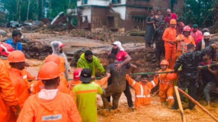 भूस्खलन से 36 की मौत, सेना-NDRF की टीमें जुटीं बचाव कार्य में, मलबे से निकले गए 100 से ज्यादा लोग