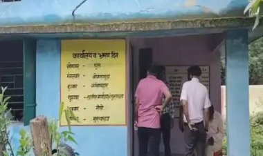 पटवारी को 20 हजार रिश्वत लेते ACB ने रंगे हाथों पकड़ा
