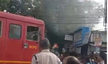 कैफे और ट्यूशन क्लास में लगी भीषण आग
