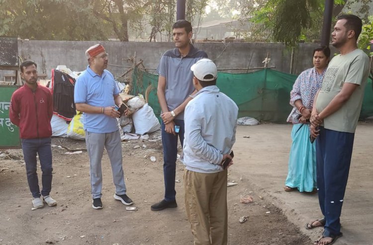 निगम आयुक्त सुमित अग्रवाल ने नियमित रूप से सफाई रखने के दिए निर्देश