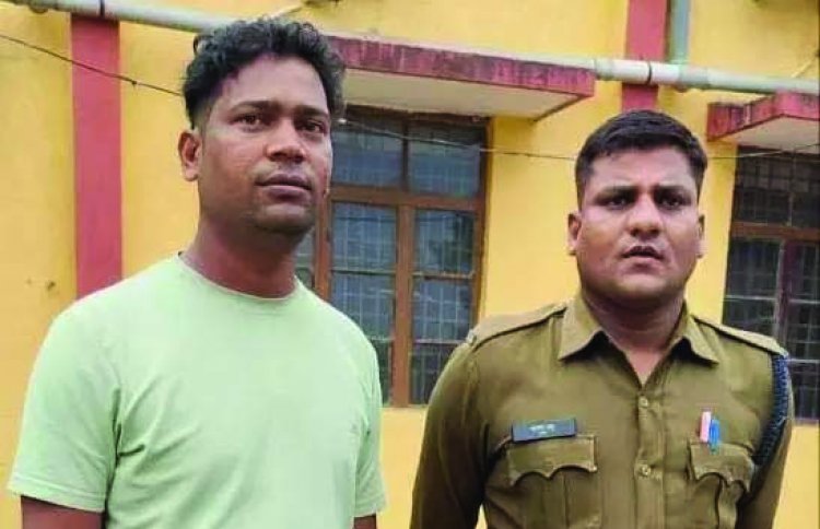 तड़ीपार का आरोपी घुम रहा था अपने गांव में, पुलिस ने घेराबंदी कर पकड़ा