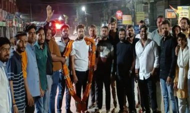 कांग्रेसी नेता सहित 10 कार्यकर्ता गिरफ्तार, आधी रात को बीच सड़क पर मना रहे थे जन्मदिन, CSP के चेतावनी के बाद भी कर दिया था अनसुना
