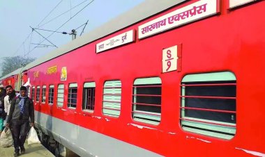 ट्रेनों में उमड़ी भीड़ के कारण छपरा सारनाथ एक्सप्रेस रद्द