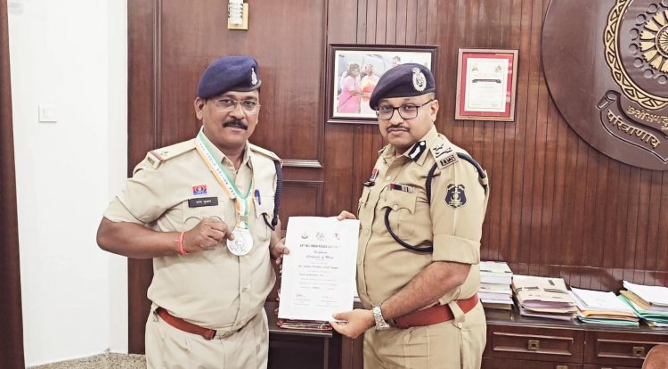 68वीं ऑल इंडिया पुलिस ड्यूटी मीट 2024-25 में सहायक उपनिरीक्षक का शानदार प्रदर्शन, मिला सिल्वर मेडल