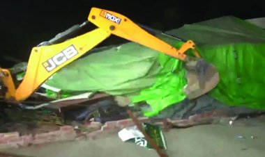 पुलिस और किसानों के बीच तनातनी जारी, कई नेता हिरासत में, इंटरनेट सेवा भी बंद