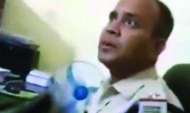 नाबालिग लड़की की बरामदगी के एवज में मांगा रिश्वत, SP ने ASI को किया निलंबित