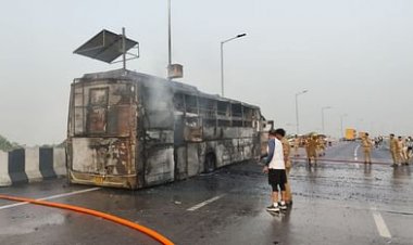 सुबह-सुबह बड़ा हादसा, स्लीपर बस में लगी आग से 5 यात्री जिंदा जले