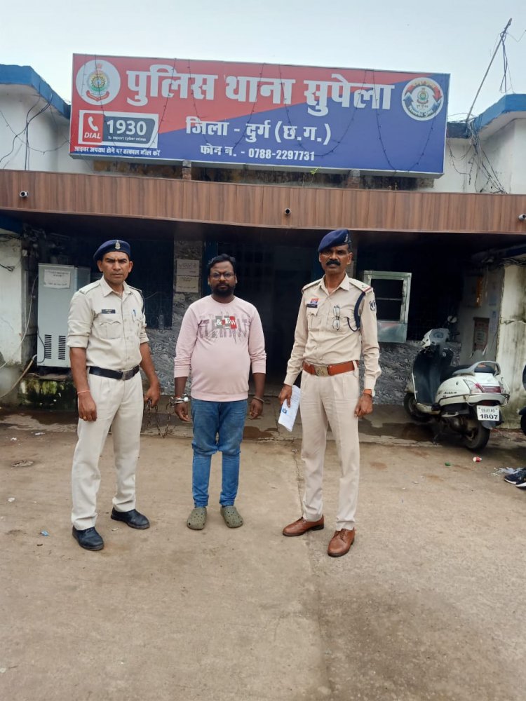 घर में डीजल डालकर आग लगाने का प्रयास करने और चाकू लहराकर लोगों को आतंकित करने वाला आरोपी गिरफ्तार