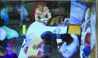 VIDEO दुकान से कपड़ा चोरी करते सब-इंस्पेक्टर सीसीटीवी में हुआ कैद, एसएसपी ने किया निलंबित