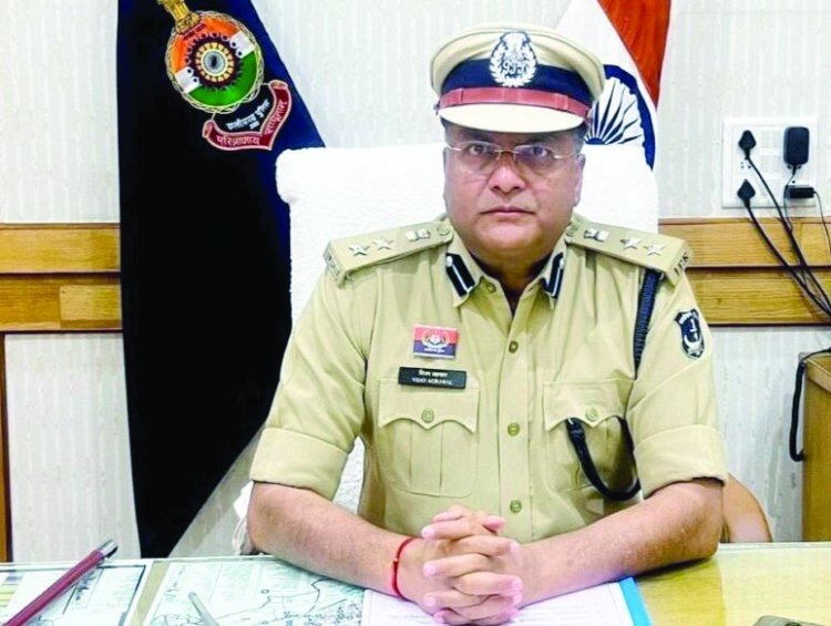 दुर्ग जिले में इन दो पुलिस अधिकारियों का तबादला, इंस्पेक्टर को एंटी क्राइम एंड साइबर यूनिट और सब इंस्पेक्टर को दुर्ग कोतवाली भेजा गया