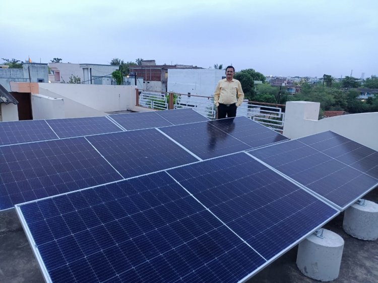 घर में लगाए सोलर पैनल और प्रधानमंत्री सूर्य घर मुफ्त बिजली योजना का उलएं लाभ 