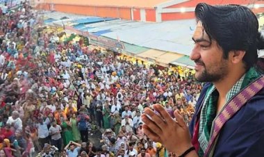 VIDEO बागेश्वर धाम में पंडाल का हिस्सा गिरने से एक श्रद्धालु की मौत, कई घायल