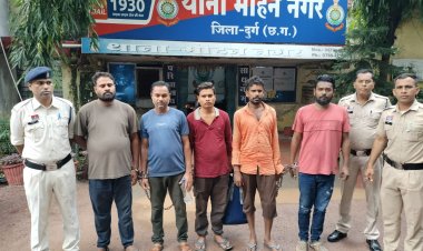 चोरों का गिरोह चढ़ा पुलिस का हत्थे, मजदूरी के बहाने सूने मकानोंं का रैकी कर करते थे चोरी, 5 गिरफ्तार