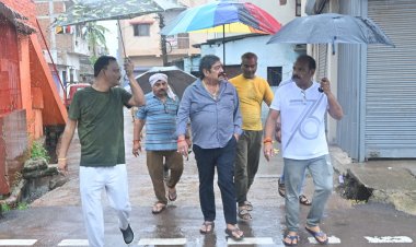 महापौर नीरज पाल ने जल भराव क्षेत्र का किया निरीक्षण 