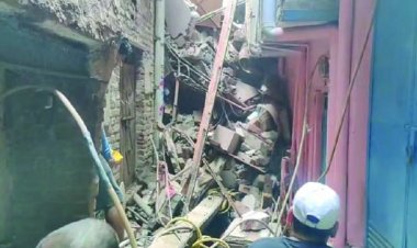 VIDEO सुबह-सुबह बड़ा हादसा: चार मंजिला इमारत ढही, कई लोग मलबे में दबे