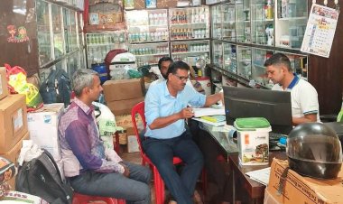 दुर्ग में खाद की कालाबाजारी पर वार: 20 प्रतिष्ठानों का औचक निरीक्षण, 9 को नोटिस, 4 से उर्वरक जब्त