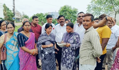 महापौर अलका बाघमार का सफाई निरीक्षण: गोबर से भरी नालियों पर नाराजगी, कार्रवाई के निर्देश