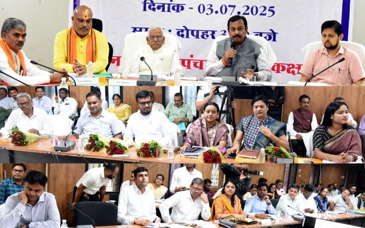 विकास कार्यों में पारदर्शिता, गुणवत्ता और समयबद्धता सुनिश्चित करने सांसद श्री बघेल ने दिए निर्देश