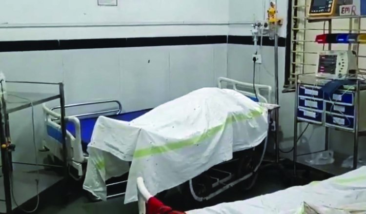 बागेश्वर धाम के दर्शन करने पहुंचे श्रद्धालुओं पर गिरी दीवार, एक महिला की मौत, कई घायल