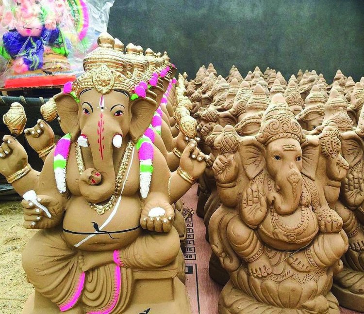 पीओपी मूर्तियों पर पूरी तरह प्रतिबंध,सिर्फ मिट्टी के गणेश ही होंगे विराजमान