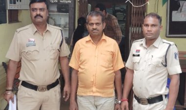 शराब के लिए पैसे नहीं देने पर चाकू से जानलेवा हमला