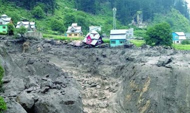 बादल फटने से मची तबाही, अब तक 17 शव बरामद