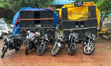 दुर्ग पुलिस की बड़ी कार्रवाई: बिना अनुमति तेज आवाज में डीजे बजाने पर 3 संचालकों पर कार्रवाई, वाहन सहित डीजे जब्त