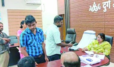 गणेश उत्सव और दुर्गोत्सव में पार्किंग शुल्क वसूली के खिलाफ शिकायत