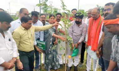 क्रेडा अध्यक्ष श्री सवन्नी द्वारा ऊर्जा शिक्षा उद्यान का किया निरीक्षण