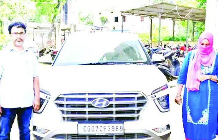 करोड़ों के गबन मामले में एक्सिस बैंक का पूर्व अधिकारी पत्नी समेत गिरफ्तार