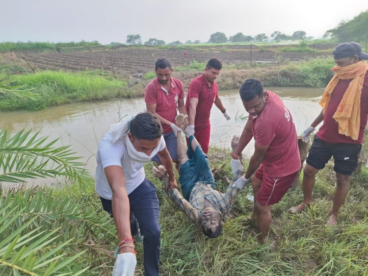 दुर्ग: नहर में बहे बुजुर्ग का SDRF ने किया रेस्क्यू, शव बरामद
