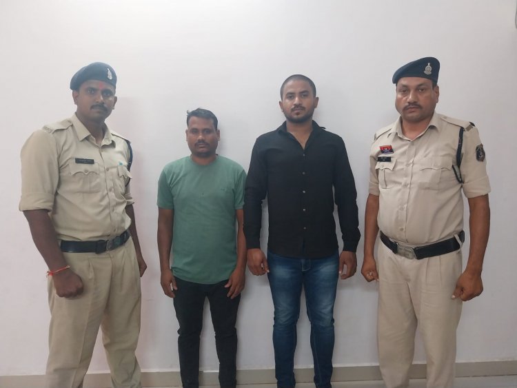 दुर्ग पुलिस की बड़ी कार्रवाई: होटल ईशा में देह व्यापार का भंडाफोड़, मैनेजर-ग्राहक गिरफ्तार, होटल संचालक के निर्देशन में हो रहा था गंदा काम