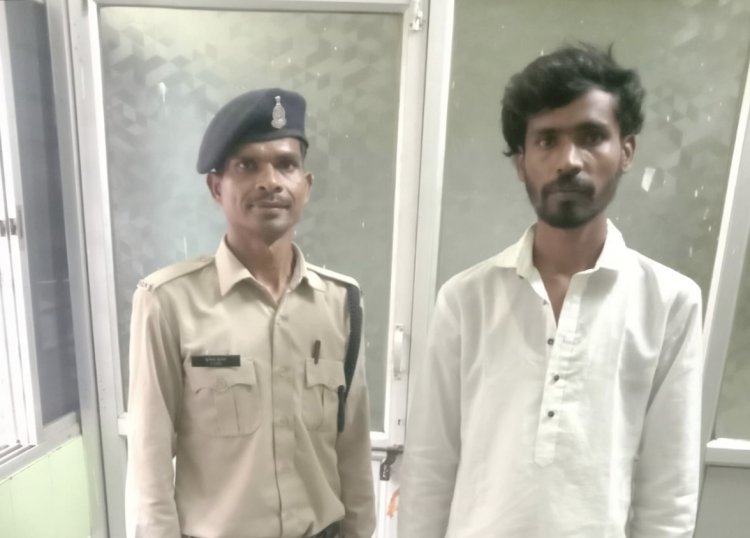 दुर्ग पुलिस की बड़ी कार्रवाई, आदतन बदमाश को चाकू सप्लाई करने वाला मोहम्मद सरफराज गिरफ्तार