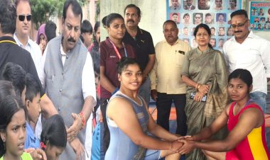 युवाओं में उमंग और जोश का माहौल, सांसद खेल महोत्सव को सांसद विजय बघेल, महापौर अलका बाघमार और सभापति श्याम शर्मा ने किया शुभारंभ