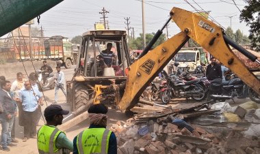 निगम ने आवागमन बाधित करने वाले अवैध दुकान को किया बेदखल