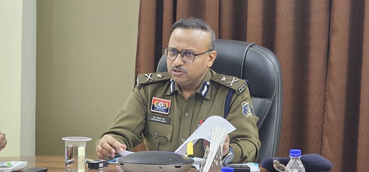 दुर्ग रेंज में रेलवे सुरक्षा पर IG श्री गर्ग ने ली संयुक्त बैठक, मानव तस्करी और ड्रग तस्करी रोकथाम पर विशेष फोकस