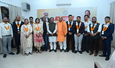 सीजी पीएससी टॉप-10 ने की मुख्यमंत्री से मुलाकात, पारदर्शी भर्ती के लिए जताया आभार