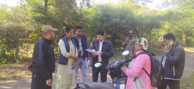 भिलाई नगर विधानसभा में विशेष गहन पुनरीक्षण का कलेक्टर श्री सिंह ने किया निरीक्षण