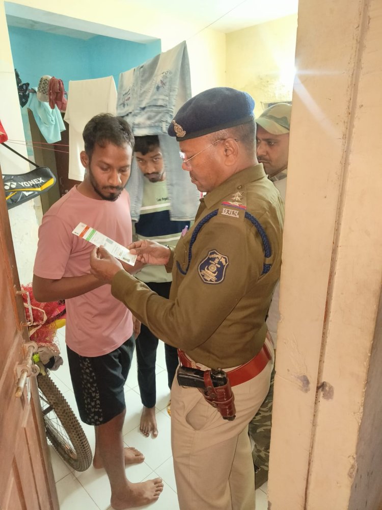दुर्ग पुलिस का छापा: 78 पौव्वा शराब और गांजा बरामद