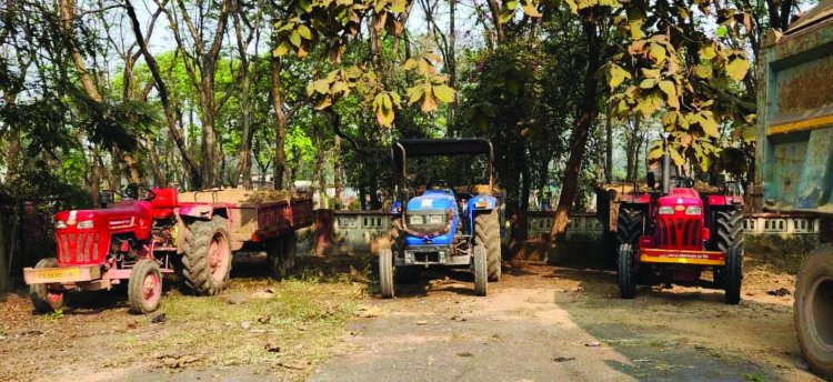 अवैध रेत परिवहन पर बड़ी कार्रवाई 9 ट्रैक्टर जब्त