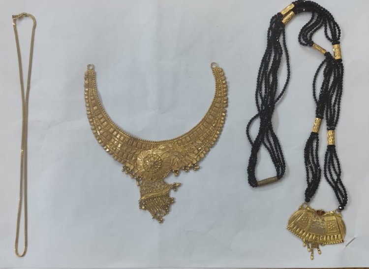 चोरी का खुलासा: सगे भाई ने ही रची वारदात, ज्वेलरी संचालक समेत 3 गिरफ्तार, 2.5 लाख की संपत्ति जब्त