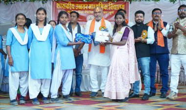 विधायक ललित चंद्राकर ने प्रतिभावान विद्यार्थियों को किया सम्मानित