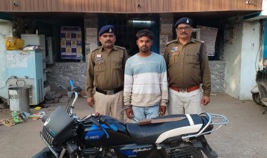 पुरानी रंजिश में घर में घुसकर चापड़ लहराया, मां-बेटे से मारपीट: सुपेला पुलिस ने आरोपी और अपचारी बालक को पकड़ा